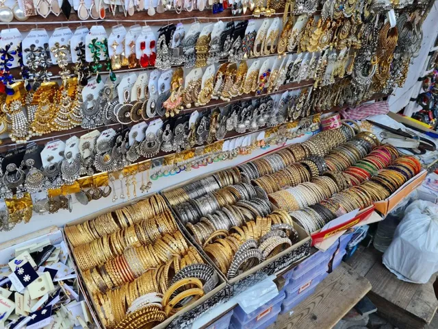 Simpark Mall, New market - 2