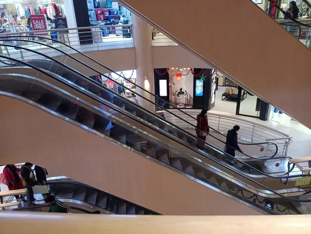 Forum Courtyard Mall - 7