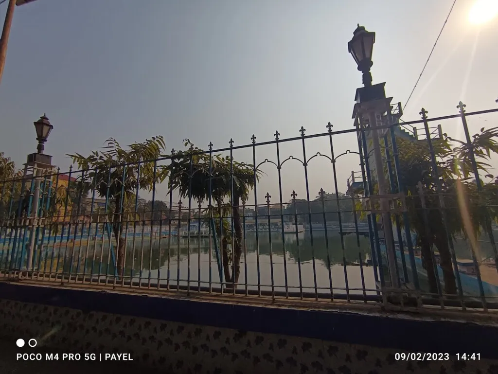 College Square Swimming Club