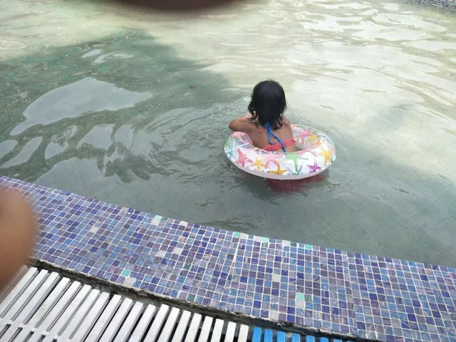 Space Town Swimming Pool - 3