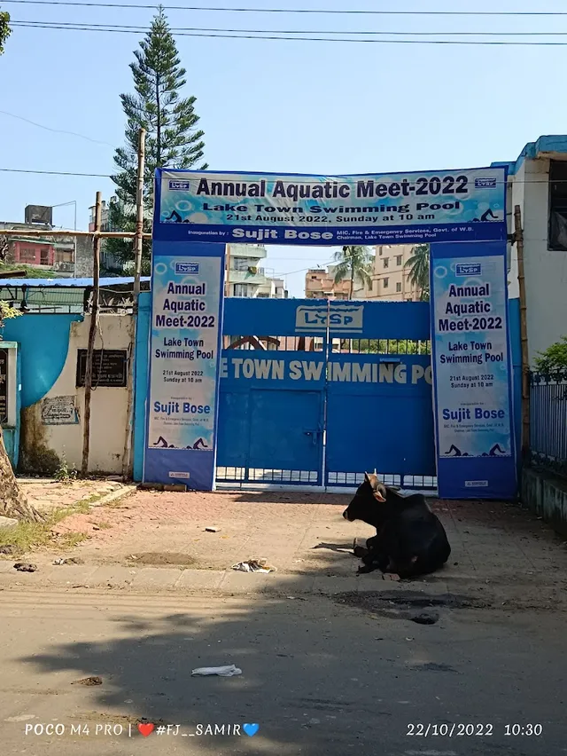 Lake Town Swimming Pool