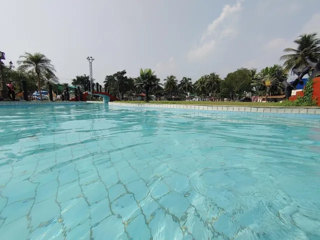 Aquatica Banquet Resort & Water Park - 3