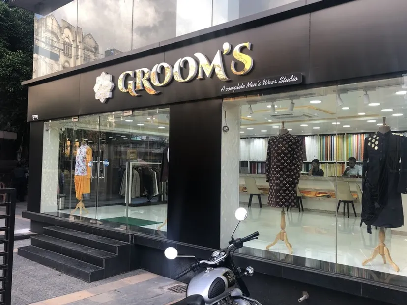 GROOM'S /Best Groom wear in Kolkata / Designer Wedding Sherwanis / Indo Western for Men in kolkata / Tuxedos