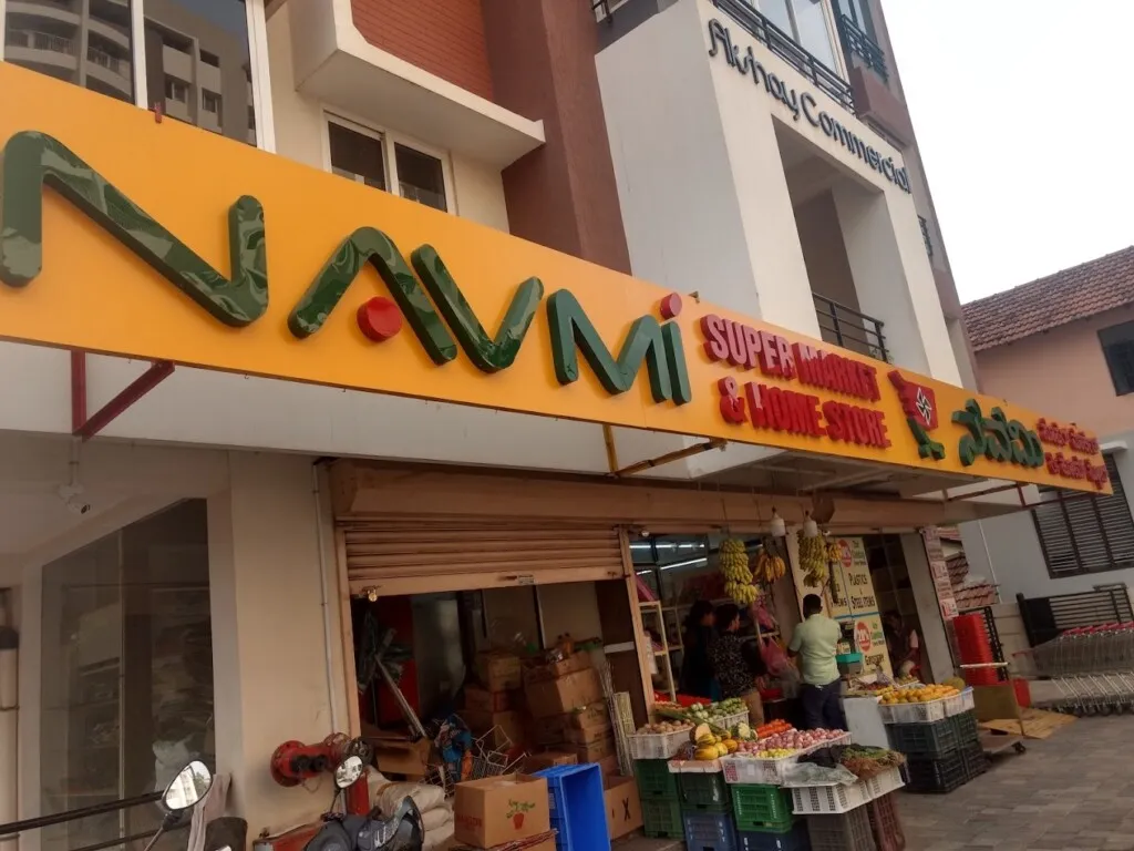 Navmi Super Market