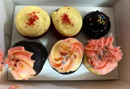 Capella Patisserie - 3