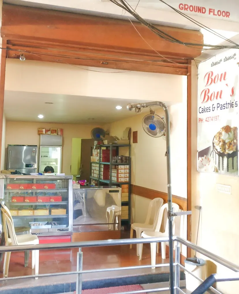 Bonbons Cakes & Pastries