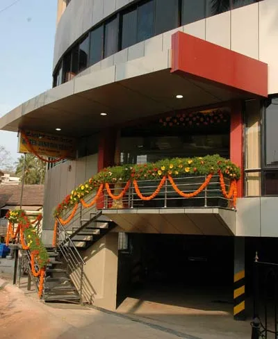 Hotel Janatha Deluxe