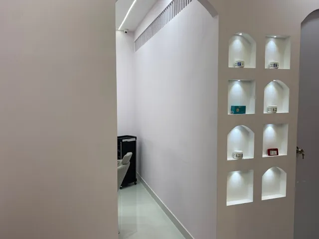 Blink Unisex Salon - 4