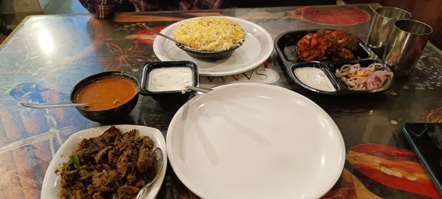 Samak Dine - Non-Veg Family Restaurant - 3