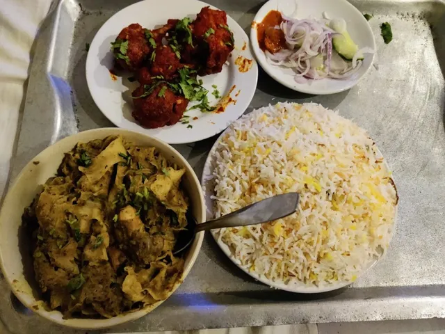 Bombay Lucky Restaurant - 6