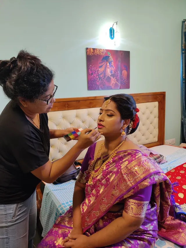 ROHINI'S AURA SALON & SPA - BEAUTY PARLOUR ACADEMY - 4