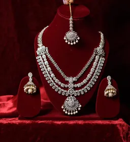 Runthestyle Rental clothing and jewelry brand - 2