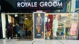 Royale Groom