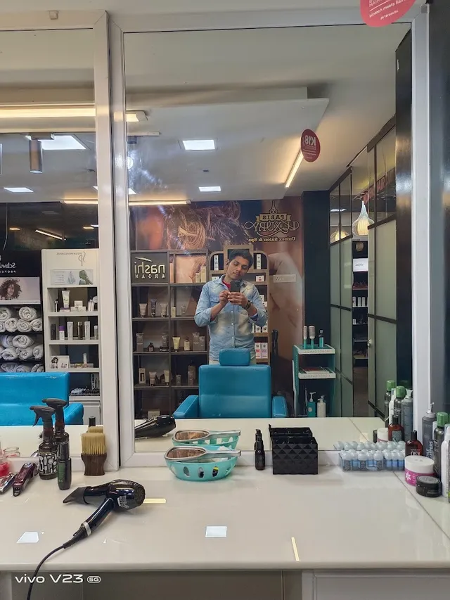 Paris Luxury Salon & Spa - 6