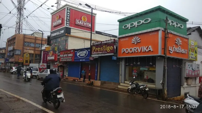 Poorvika Mobiles Ooty