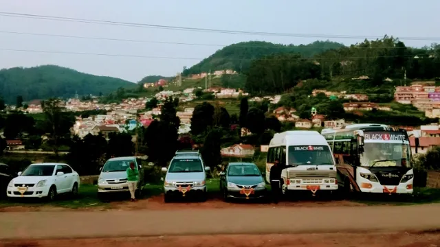 The Black & White Travels (Holidays) - 5