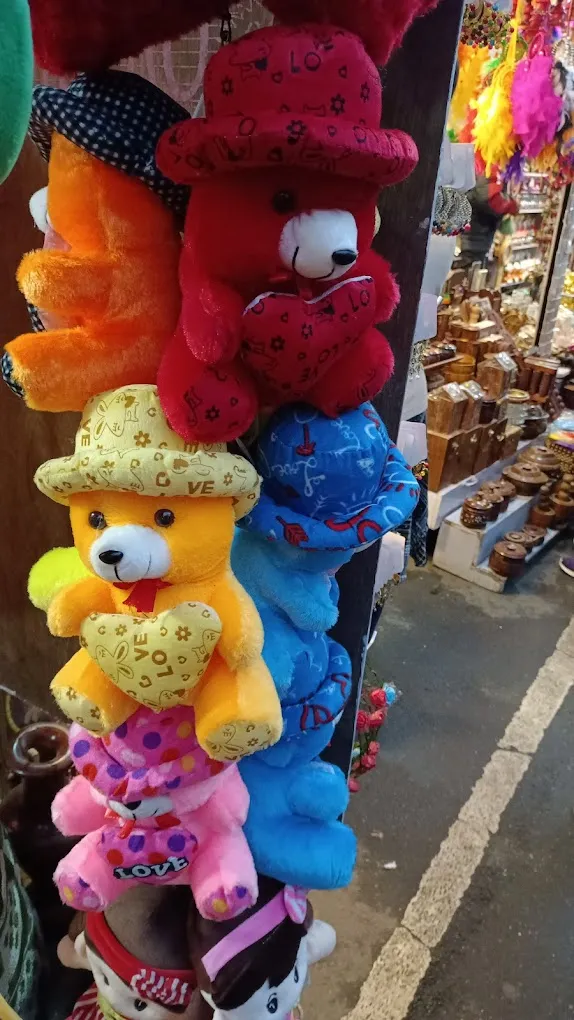 BERNICE SOUVENIRS (Arun Bouquet Shop) - 3