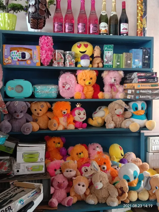 Emirates Super Market & Garments - 5