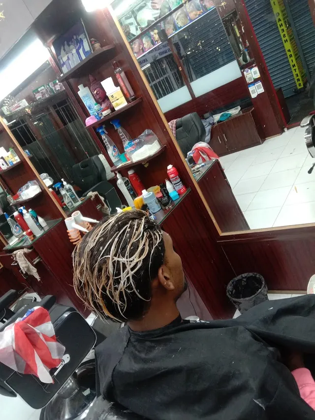 Style Mens Saloon & Parlour - 5