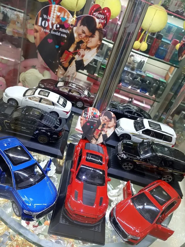 ARCHIES gift and stationery shop sahara mall gurgaon - 2