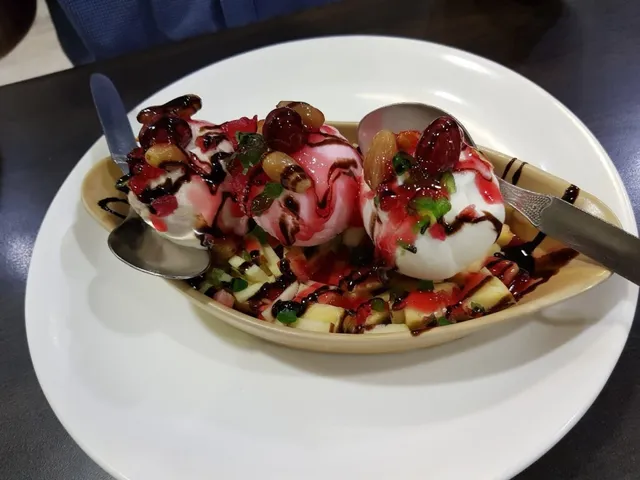 Karnataka Restaurant - 4