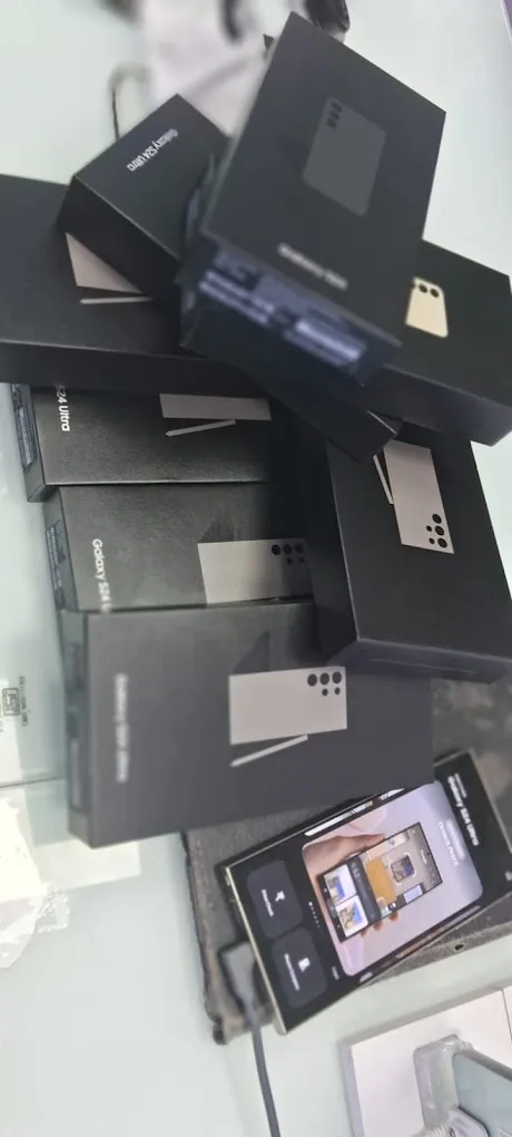 The Mobile Gallery Sector 40 Mobiles & Accessories, Apple store, Samsung Store, One Plus Authorised store, Marshall - 3