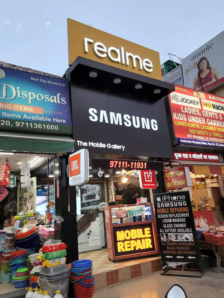 The Mobile Gallery Sector 40 Mobiles & Accessories, Apple store, Samsung Store, One Plus Authorised store, Marshall