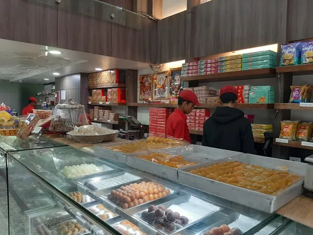 OM Sweets, Sector 50, Gurugram - 4