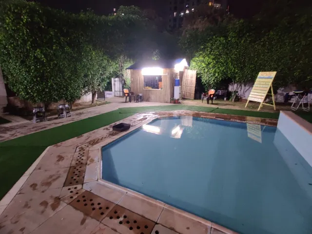 Malibu Towne Swimming Pool - 4