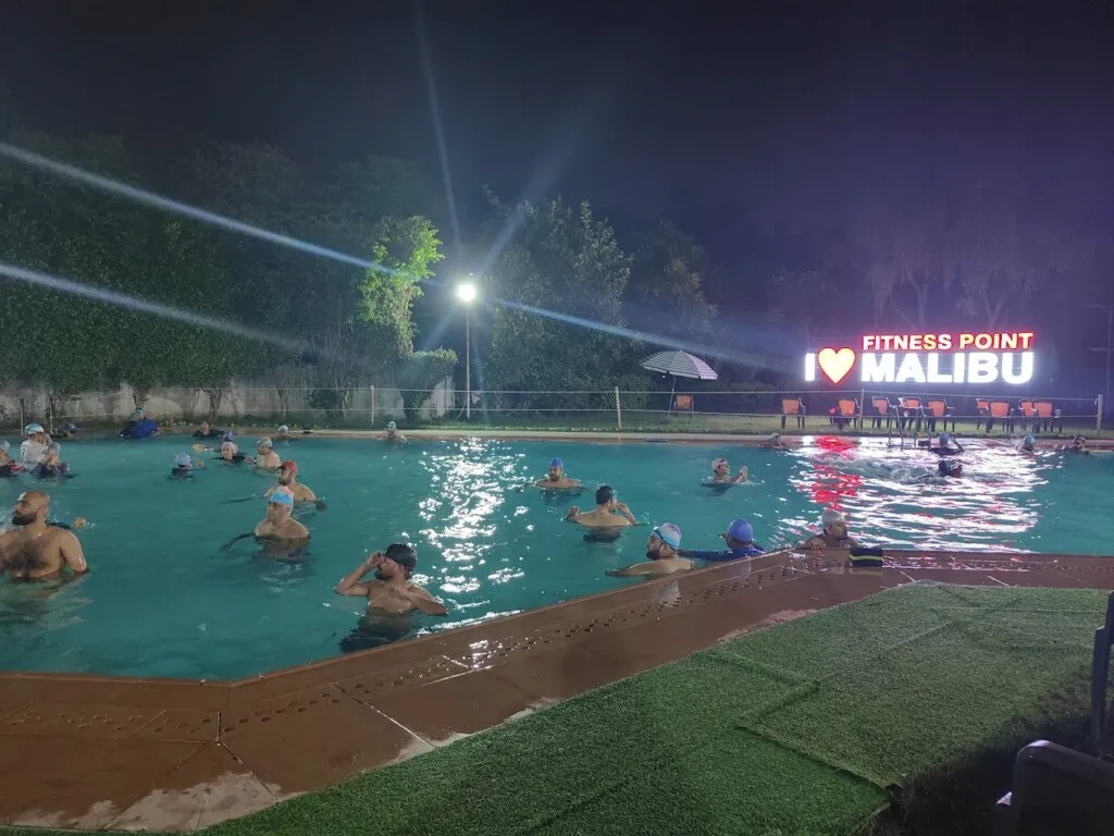 Malibu Towne Swimming Pool