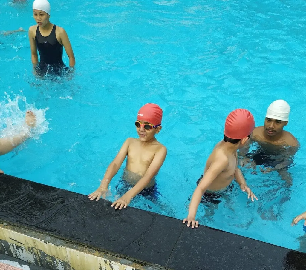 DEVA SWIMMING INSTITUTE