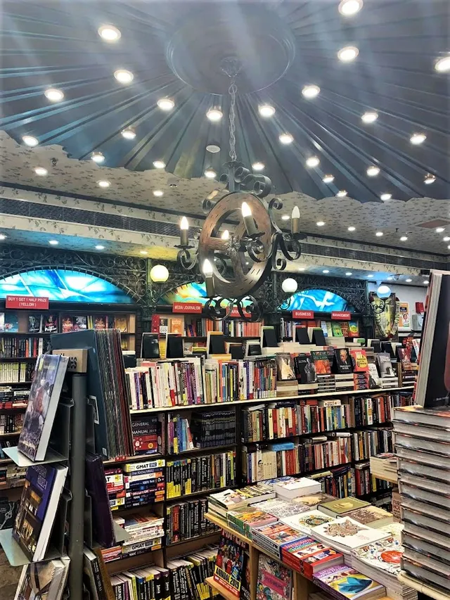 Om Book Shop Gurgoan - 2