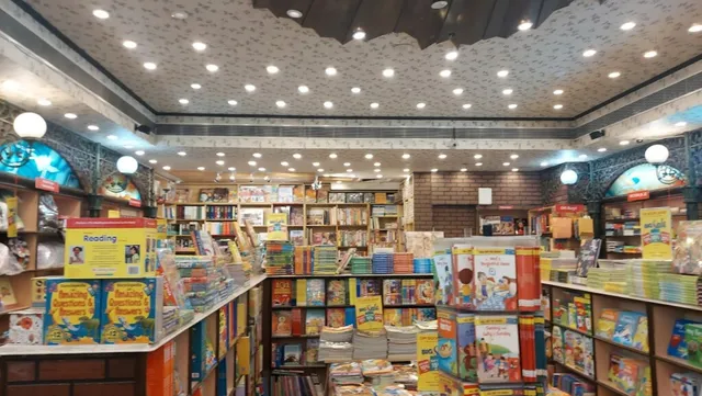 Om Book Shop Gurgoan - 3