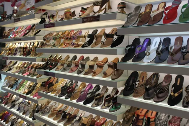 Metro Shoes Gurugram - 5