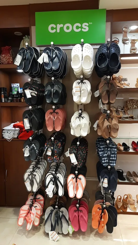 D'shoe Lounge - Shoe Store - 3