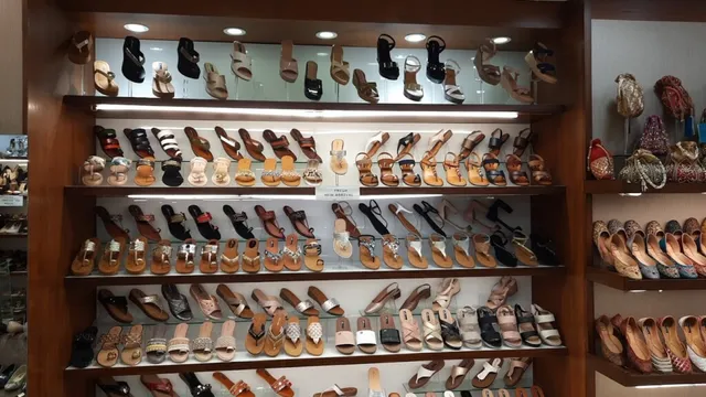 D'shoe Lounge - Shoe Store - 5