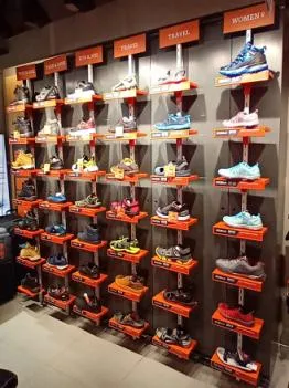 Hush Puppies, MGF Metropolitan Mall - 2