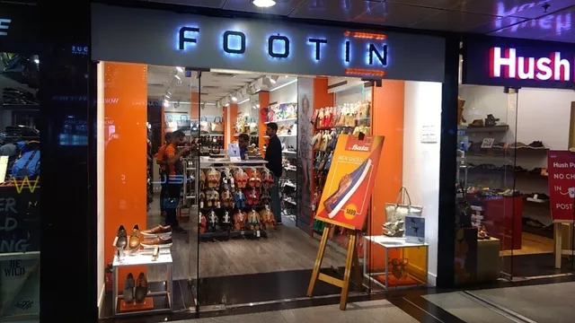 FOOTIN - 4