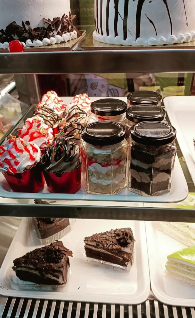 MÉLANGE ( THE CAKE SHOP) DELICIOUS IT'S YOURS! - 2