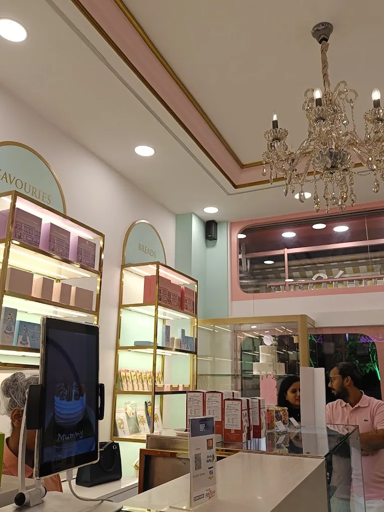 The Dessert Emporium - French Patisserie, Designer Cakes, Cafe, Desserts