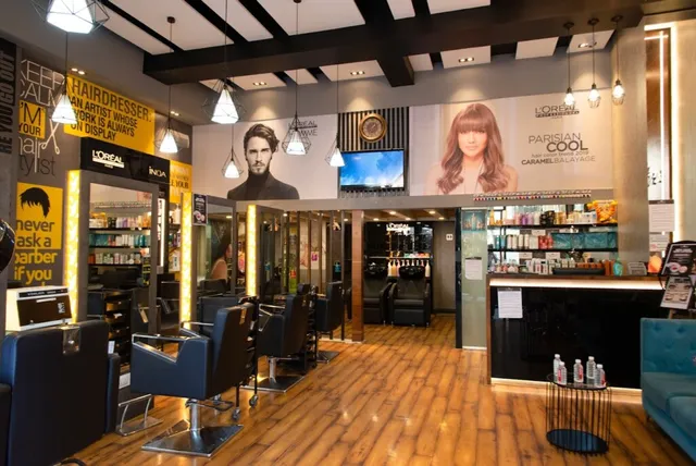 Estique Salon & Spa - 4