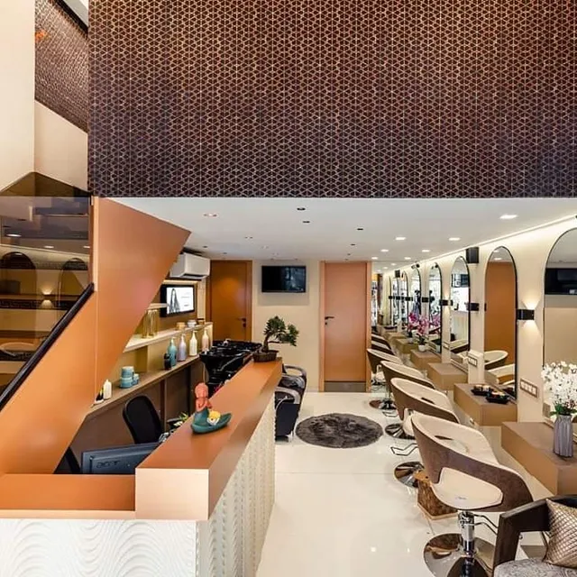 Aumento Family Salon & Spa - 5