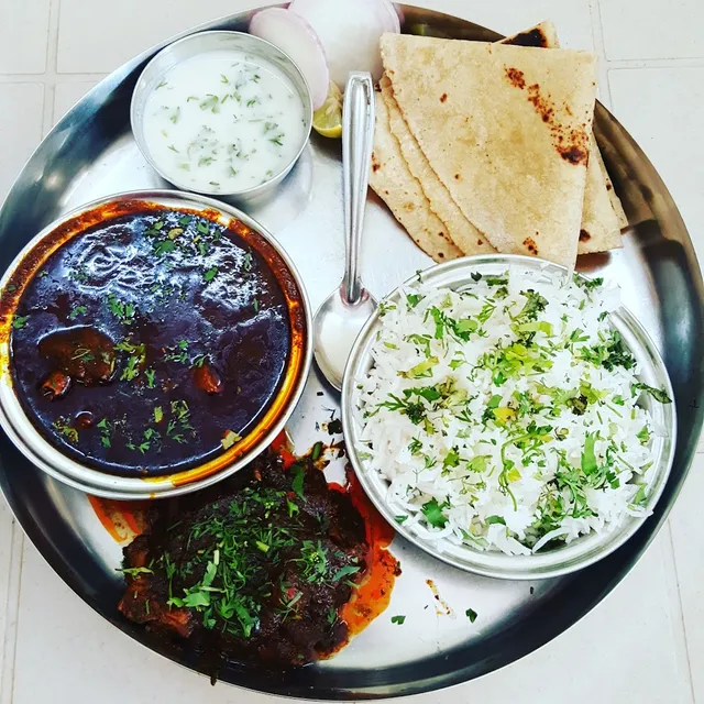 Vidarbh King, Nagpuri Saoji Hotel - 4