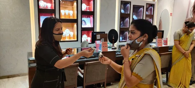 Tanishq Jewellery - Mumbai - Thane Godbunder - 5