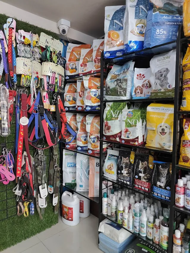 Bark n Purr Pet Shop - 5