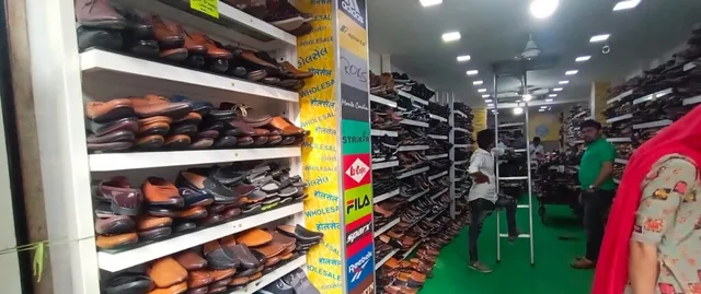 Paduka shoes - best shoe shop in Thane - 3