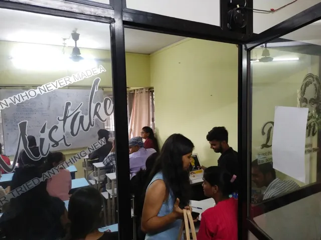 Achievers Mantra: Best CAT, CLAT, MAH CET MBA, Law CET, CMAT, Banking, SSC, BBA BMS BCA CET Coaching classes in Thane - 4