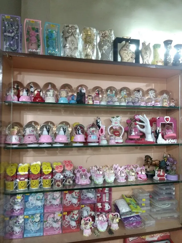 Greet And Gift Shop - 4