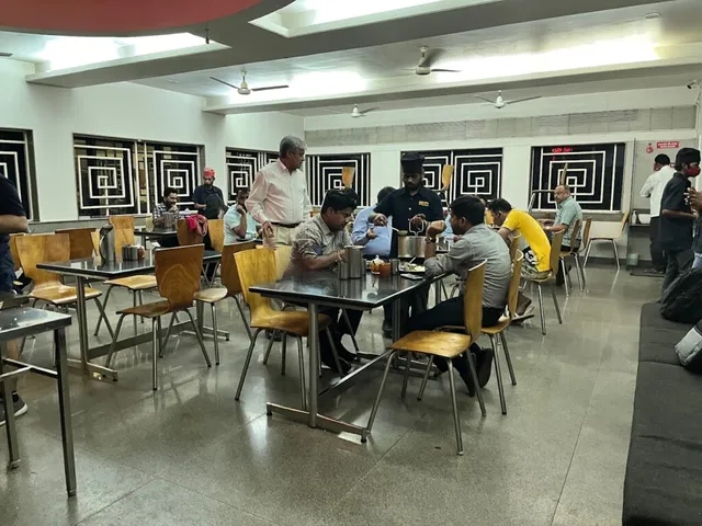 Gayatri Bhojnalaya - 5