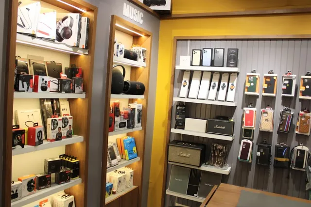 Hola Mobiles & More - Best Mobile Shop In Nagpur - 4